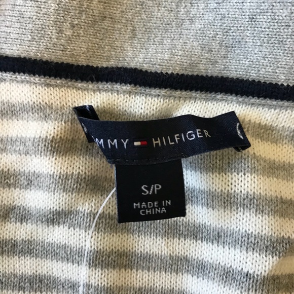 {TOMMY HILFINGER} Tommy Vneck Sweater NWT - Picture 3 of 8